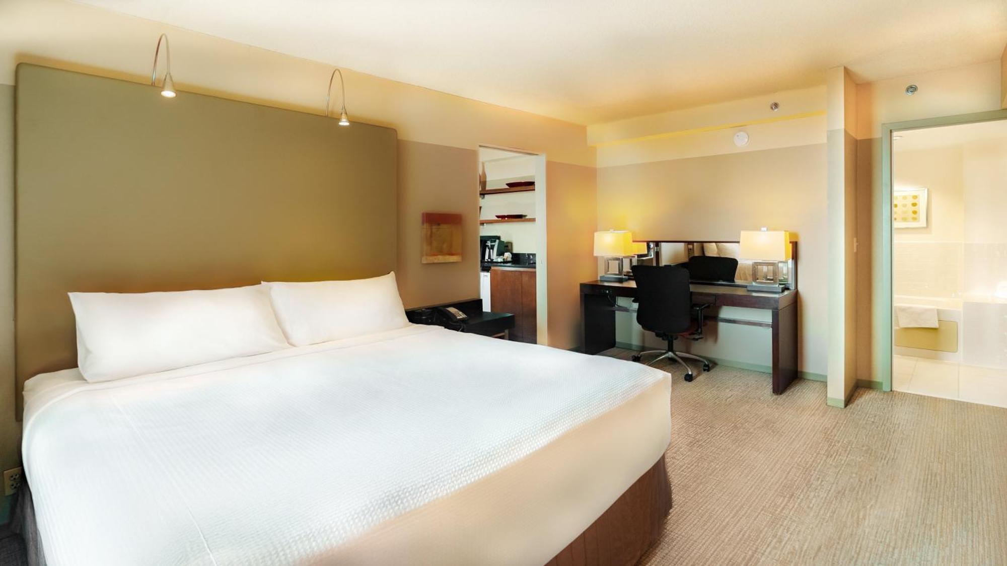 Отель Crowne Plaza - Chicago West Loop By Ihg Экстерьер фото