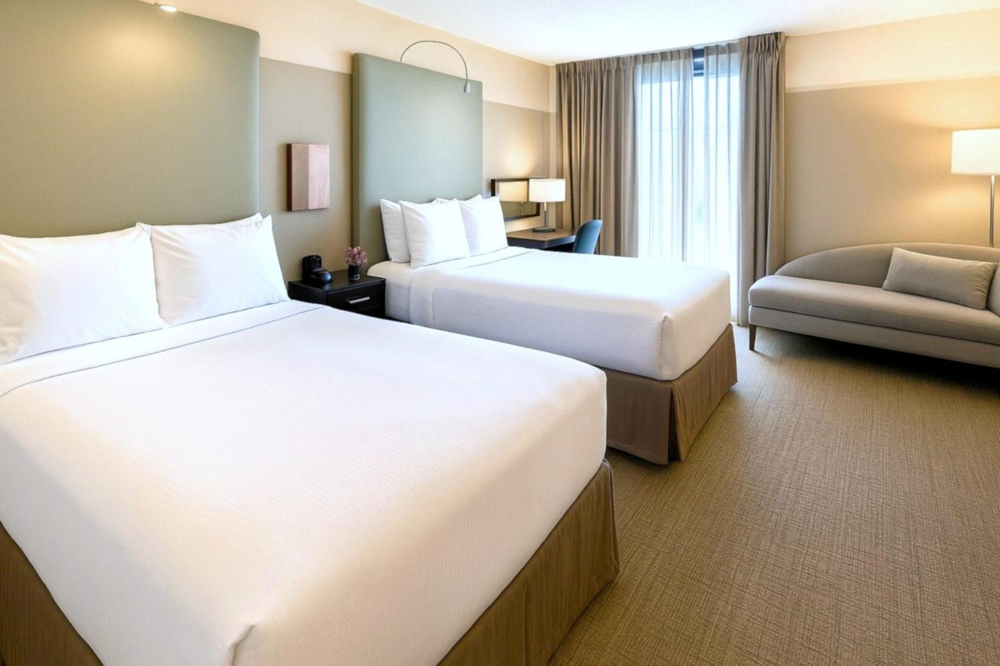 Отель Crowne Plaza - Chicago West Loop By Ihg Экстерьер фото